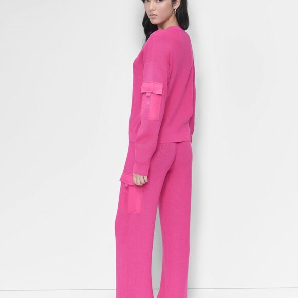 DKNY Women's Cargo V-Neck Sweater – Wild Berry (NWT, Size XL) - Picture 2 of 4